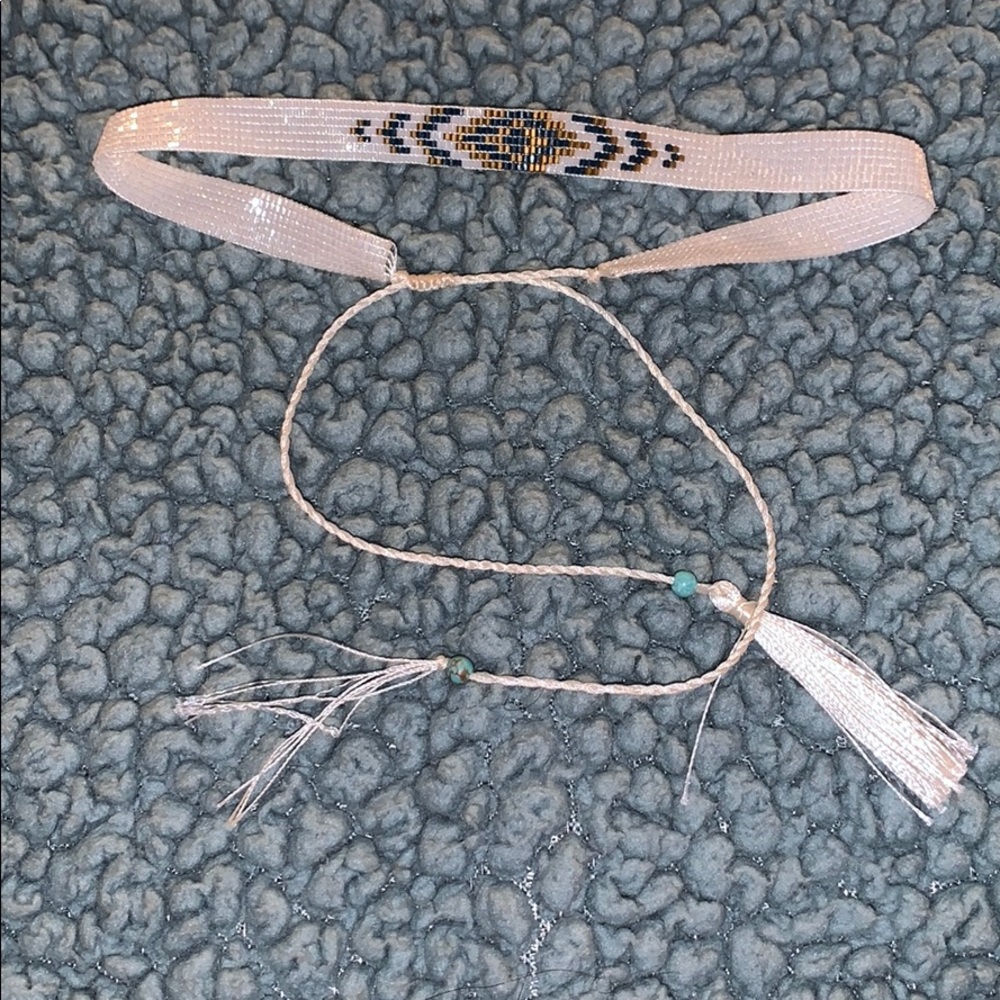 SALE ‼️Adorable tie necklace with beading